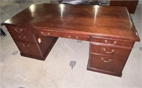 KIMBALL TRADITIONAL 72" DESK/ CRED.