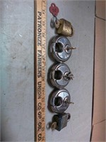 5 padlocks locks - Master, Brinks, Reese
