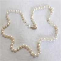 Pearl Necklace w/ 14K Catch