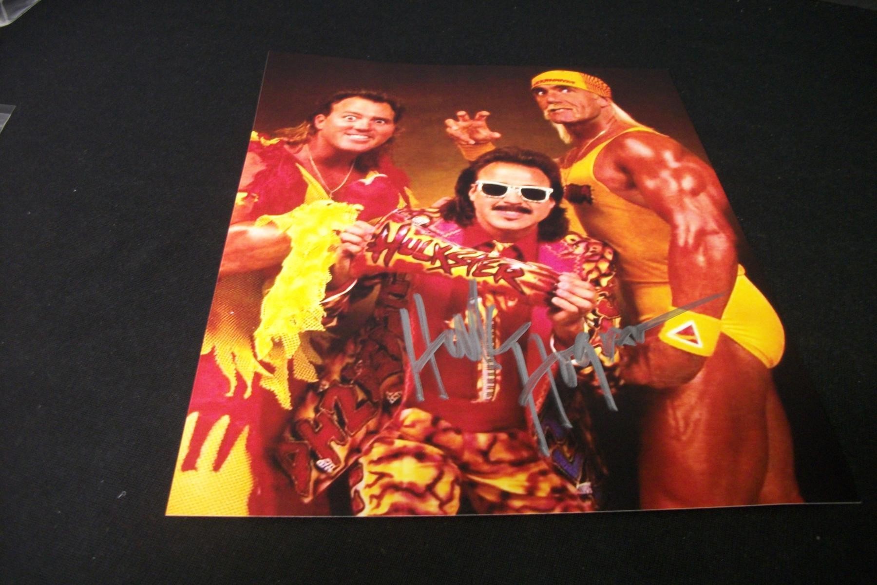 WWF HULK HOGAN SIGNED 8X10 PHOTO GAA COA