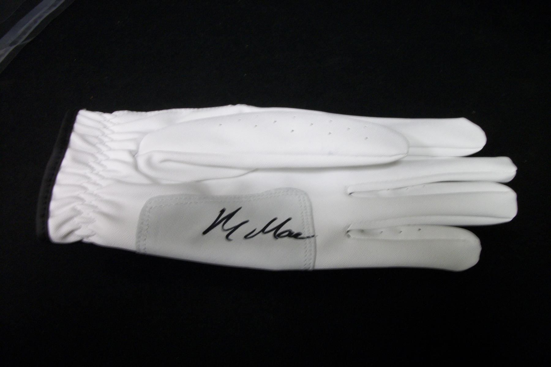 ROBERT MACINTYRE SIGNED GOLF GLOVE COA