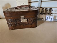 Makeup or Jewelry Case - Handle needs repaired