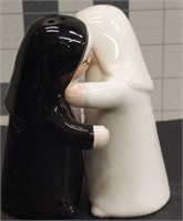 Magnetic Salt & pepper shakers- hugging nuns