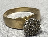 14k gold ring set w/ 7 diamonds - size 9.25 - 4