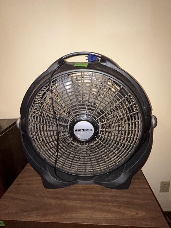 Wind machine fan