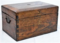 ANTIQUE WOODEN BOX WITH LID