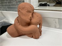 Father Daughter Statue