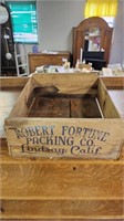 Robert fortune packing Co wooden box.