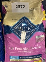 Blue Buffalo small adult chicken browm rice 26lbs