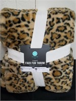 New 50x60-in leopard faux fur throw