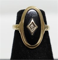 10K GOLD BLACK ONYX RING  SIZE 5.5