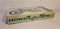 Vintage Honda cb750 ploice type 1.6 scale Tamiya