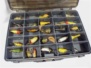 Plano Magnum Over Under Tackle Box LOTS of Lures