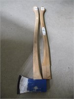 AXE W/ SPARE HANDLE