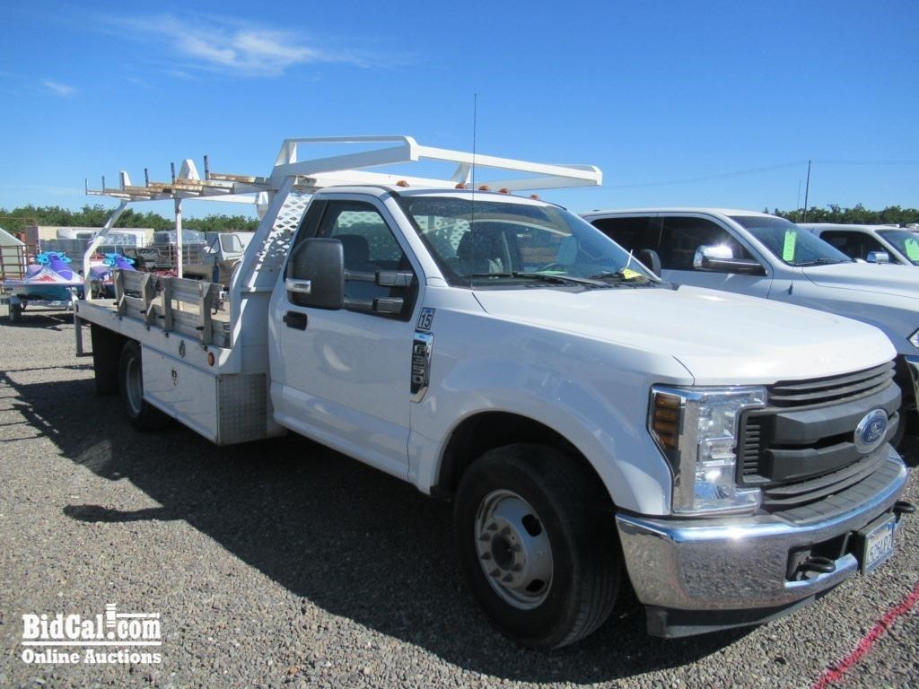 (DMV) 2018 Ford F-350 Super Duty XL Utility Truck