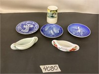 Selection of glassware and nicnacs