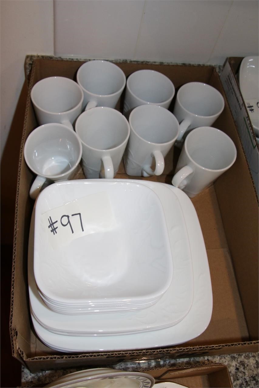 Set of Corelle Dishes