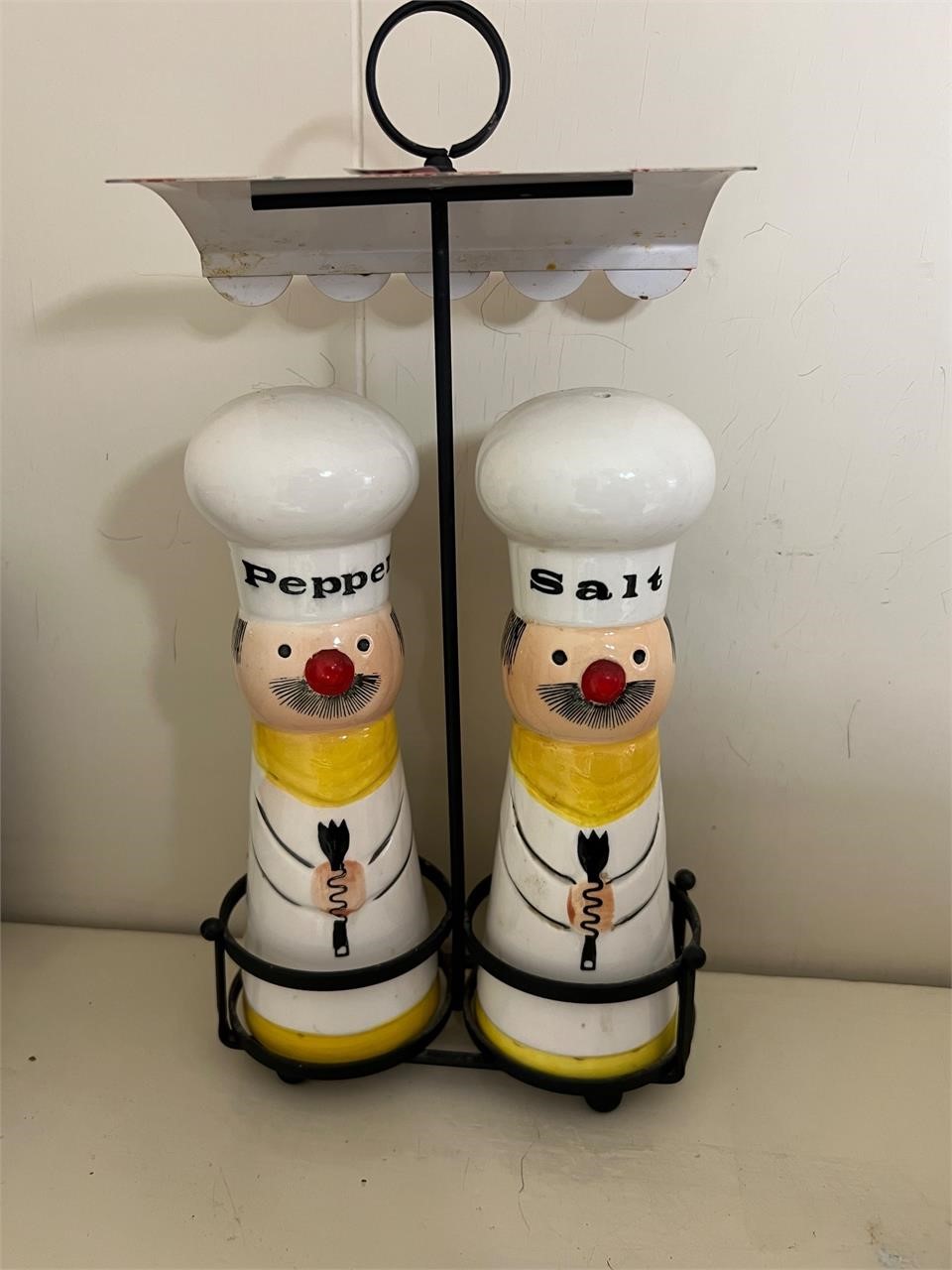 CHEF SALT AND PEPPER SHAKERS