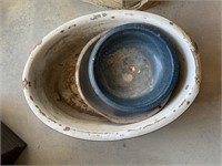 Enamel basin & bowls “rough”