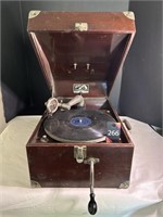 Victor Talking Machine Co  Victrola With 3 ....