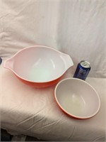 2 Pyrex Primary Color Mixing Bowls largest 10" dia
