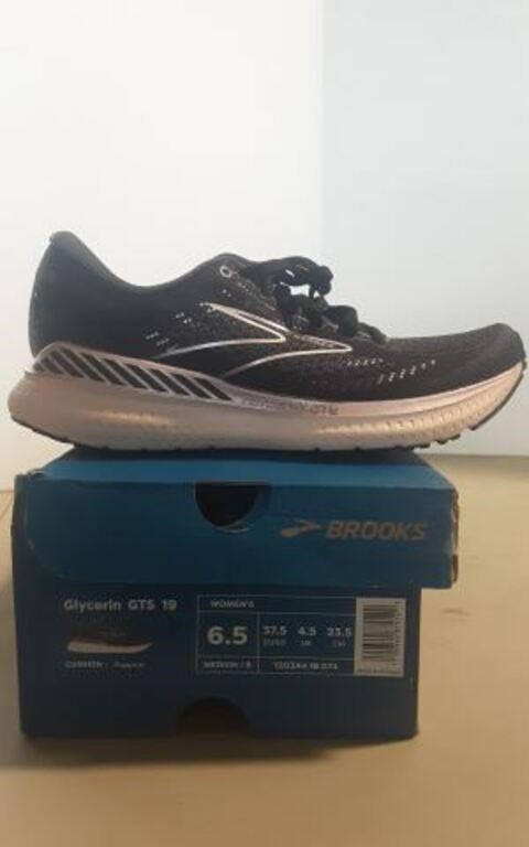 BROOKS MEN AND WOMEN RUNNING SHOES