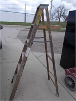 6' Wood Step Ladder