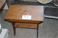 OCCASIONAL TABLE 13X22X19