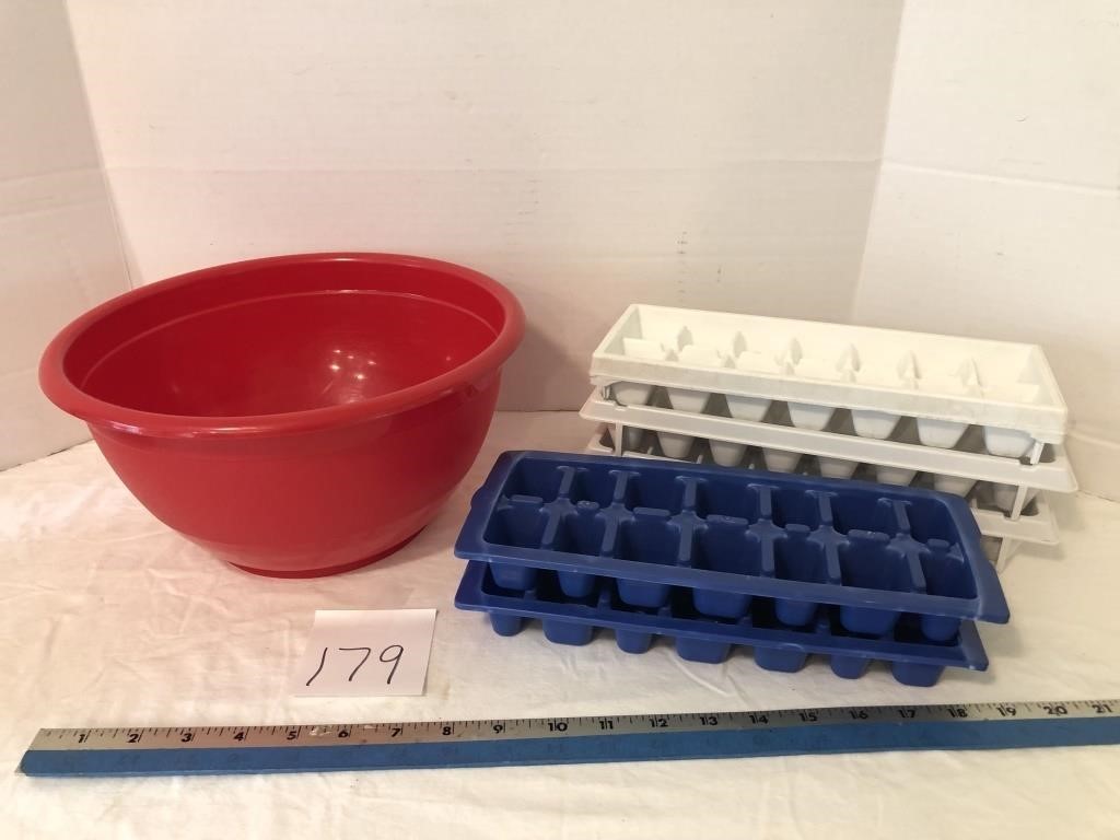 Plastic bowl & ice cube trays