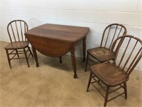 4 Pc. Vintage Wooden Ext. Table & Chair Set