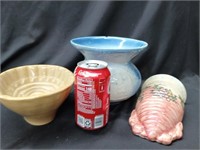 Lot - yellow ware mold, spittoon with chip on tim
