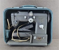 Pfaff 332 Portable Sewing Machine - works