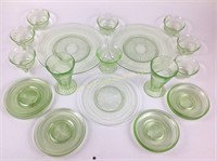 Lot: green Roulette depression glass d-ware