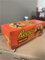 16 BIG CUP REESE'S
