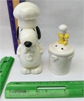 1972 Japan Snoopy Salt&Pepper shaker set