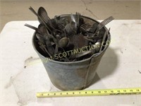 Galvanized bucket of old silver plated, nickel