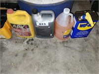 PARTIAL CONTAINERS WD 40, ANTIFREEZE, WASHER FLUID