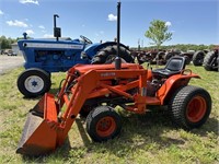 Kubota B7200 Tractor