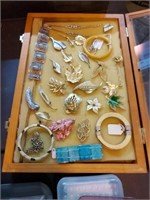Collection of jewelry