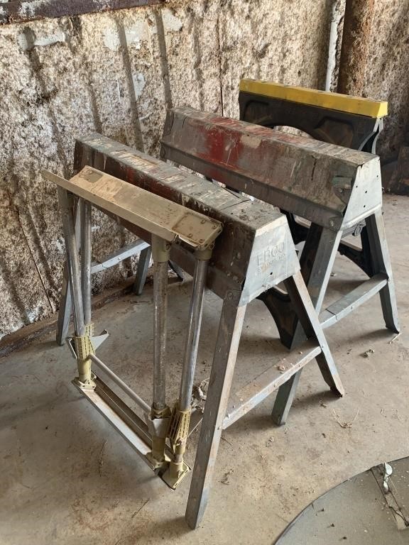 Aluminum & Plastic  Sawhorses & Chimney Cap