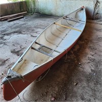 16' Fiberglass Canoe no paddles