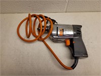 Black & Decker 3/8 drill, tested works