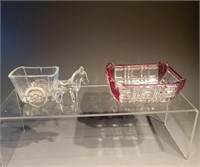 Set of 2 glass - 1 horse and carriage, 1 tray