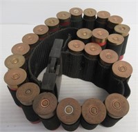 (20) Shells of 12 gauge with belt.