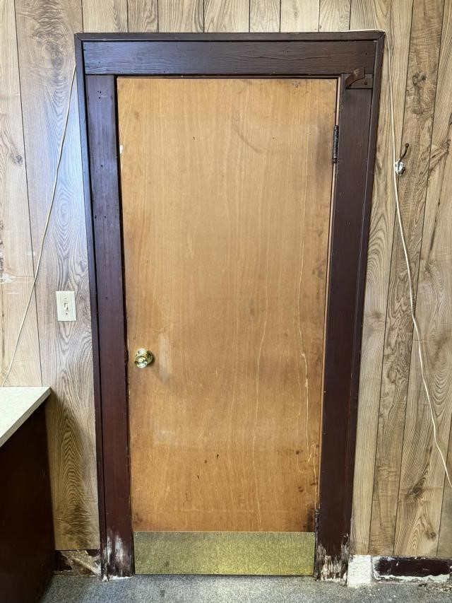 Heavy Wood Door w/Kickplate 78Tx 29 3/4W