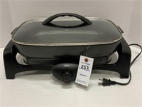 Oster Non-Stick Electric Skillet w/Glass Lid