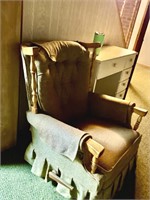 VINTAGE CHAIR