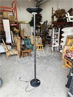 black aluminum pole lamp - 6'