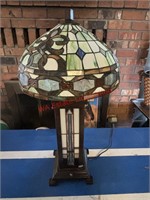 Beautiful Tiffany Style Lamp (living room)