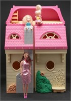 1997 Fisher-Price Doll House & Dolls +